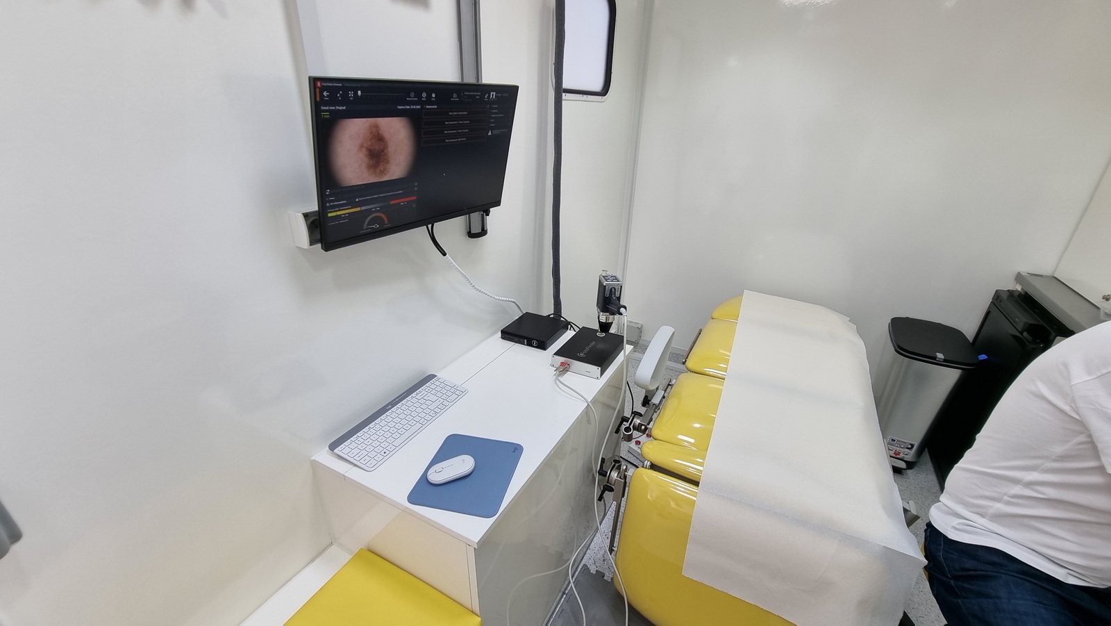 fura-zdrowia-pod-szpitalem-124922