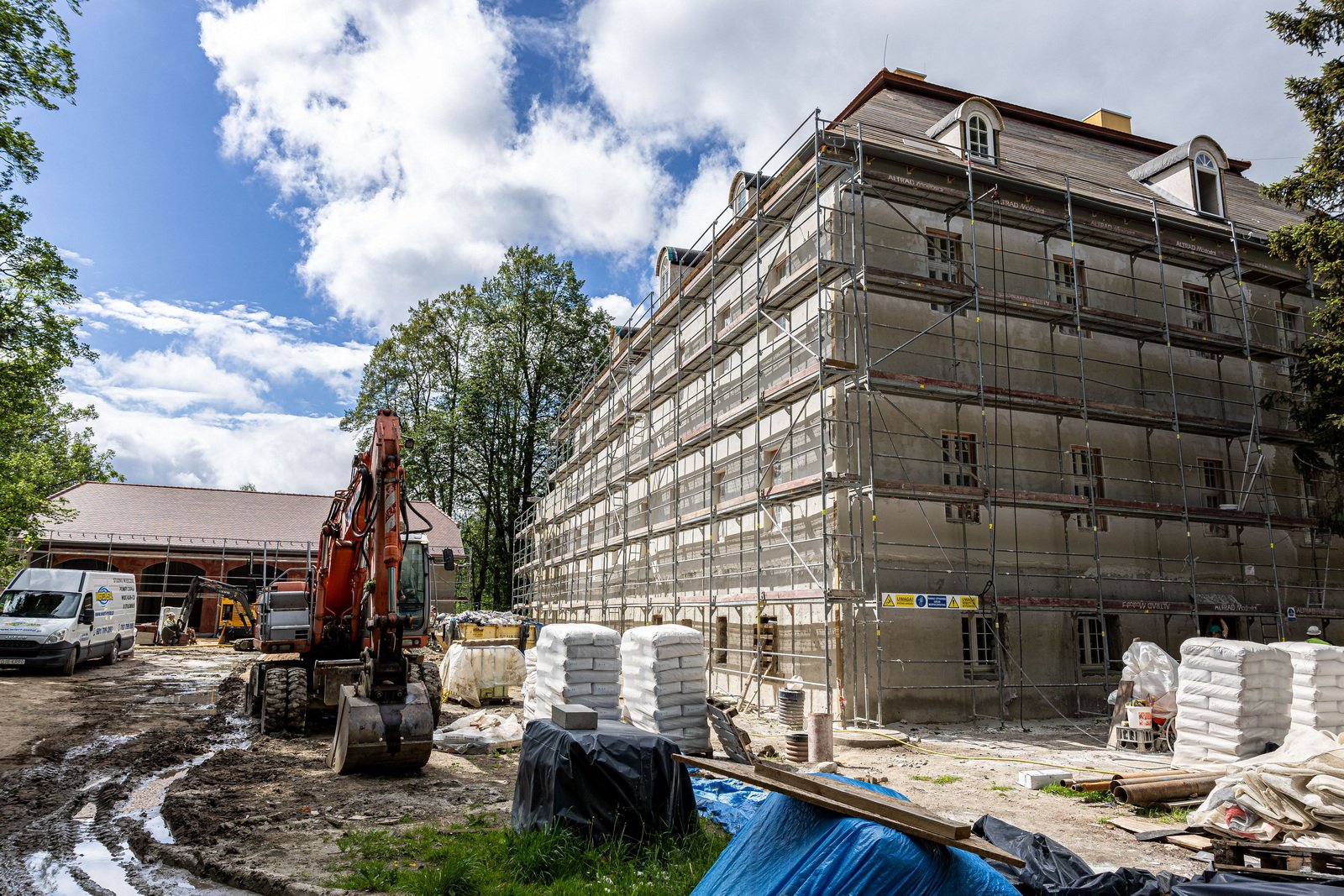bukowiec-trwa-remont-w-paacu-124968
