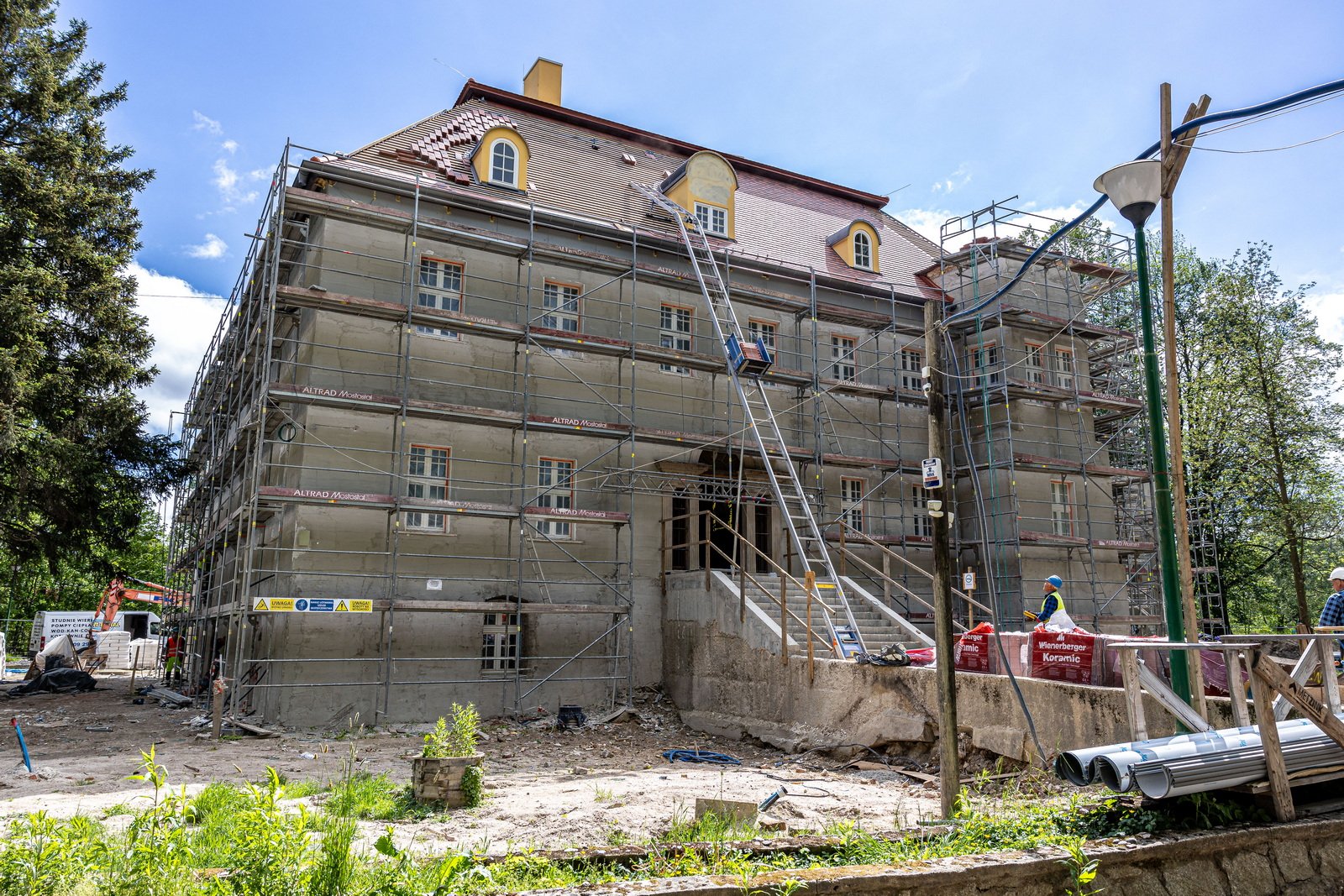 bukowiec-trwa-remont-w-paacu-124968