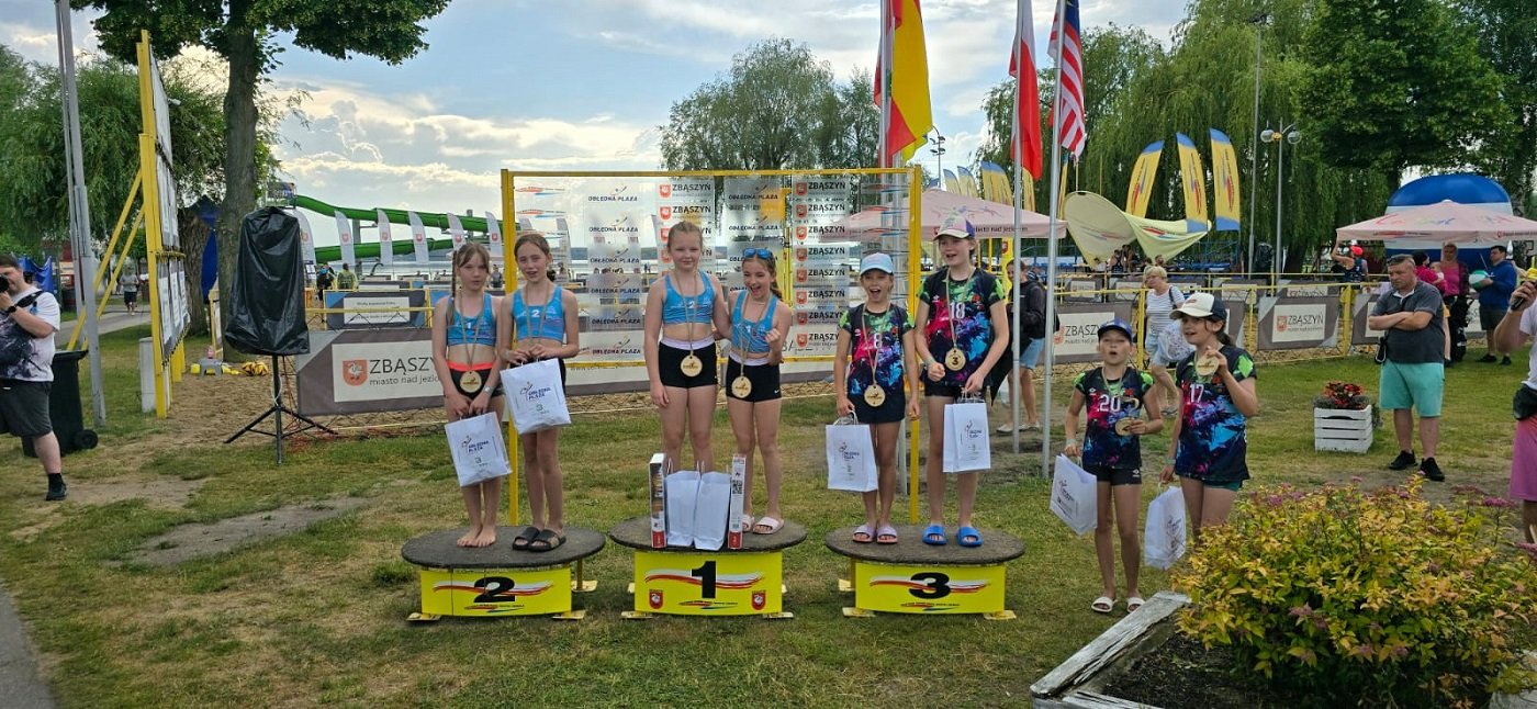 nasze-siatkarki-na-podium-ogolnopolskich-zawodow-125034