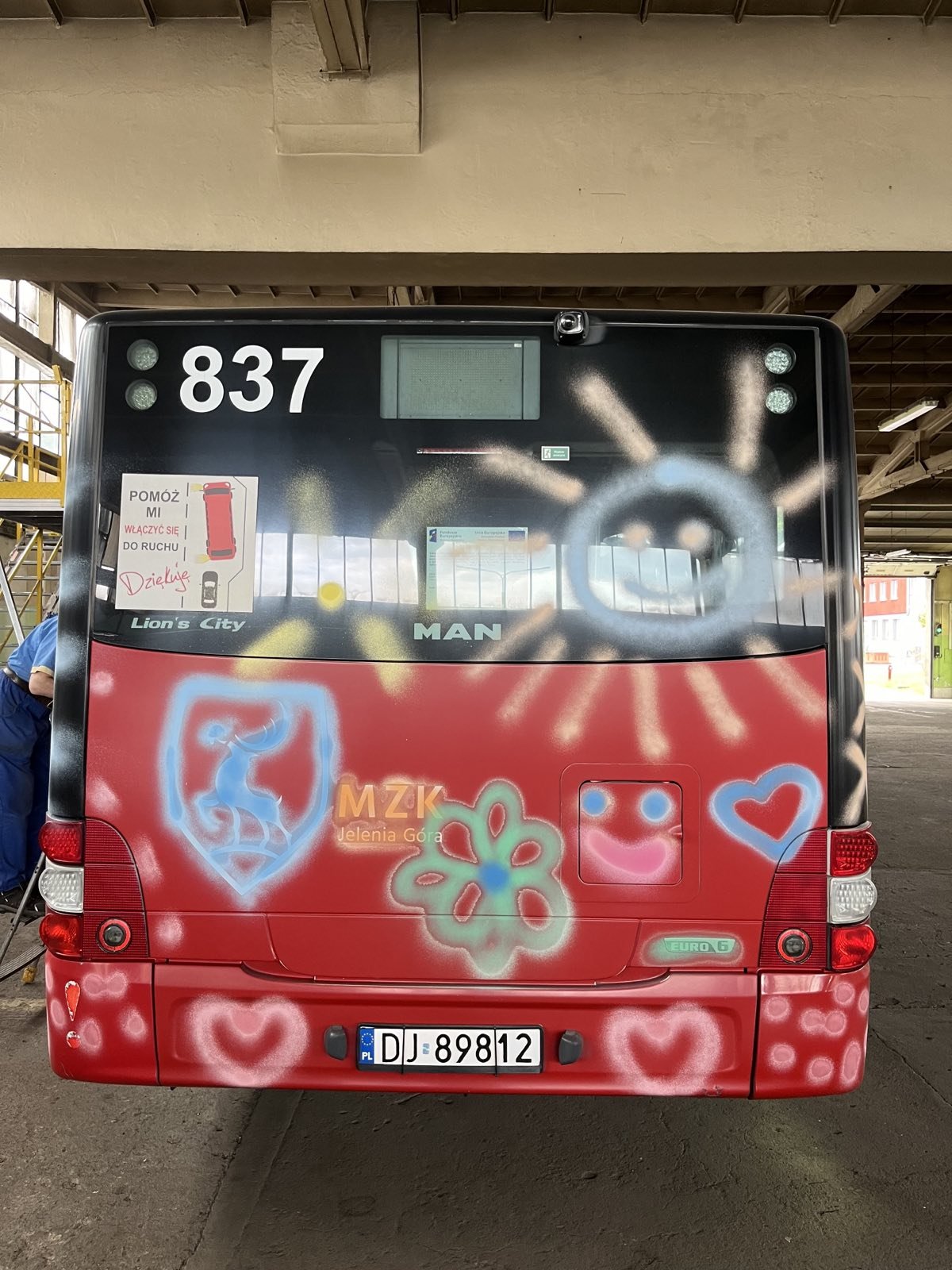 autobus-specjalnie-dla-dzieci-125037
