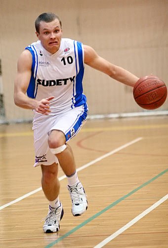 koszykarze-sudetow-przegrywaja-po-sportowym-horrorze-12504