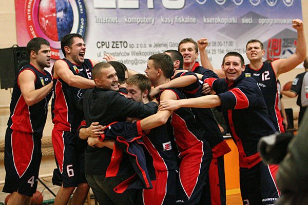 koszykarze-sudetow-przegrywaja-po-sportowym-horrorze-12504