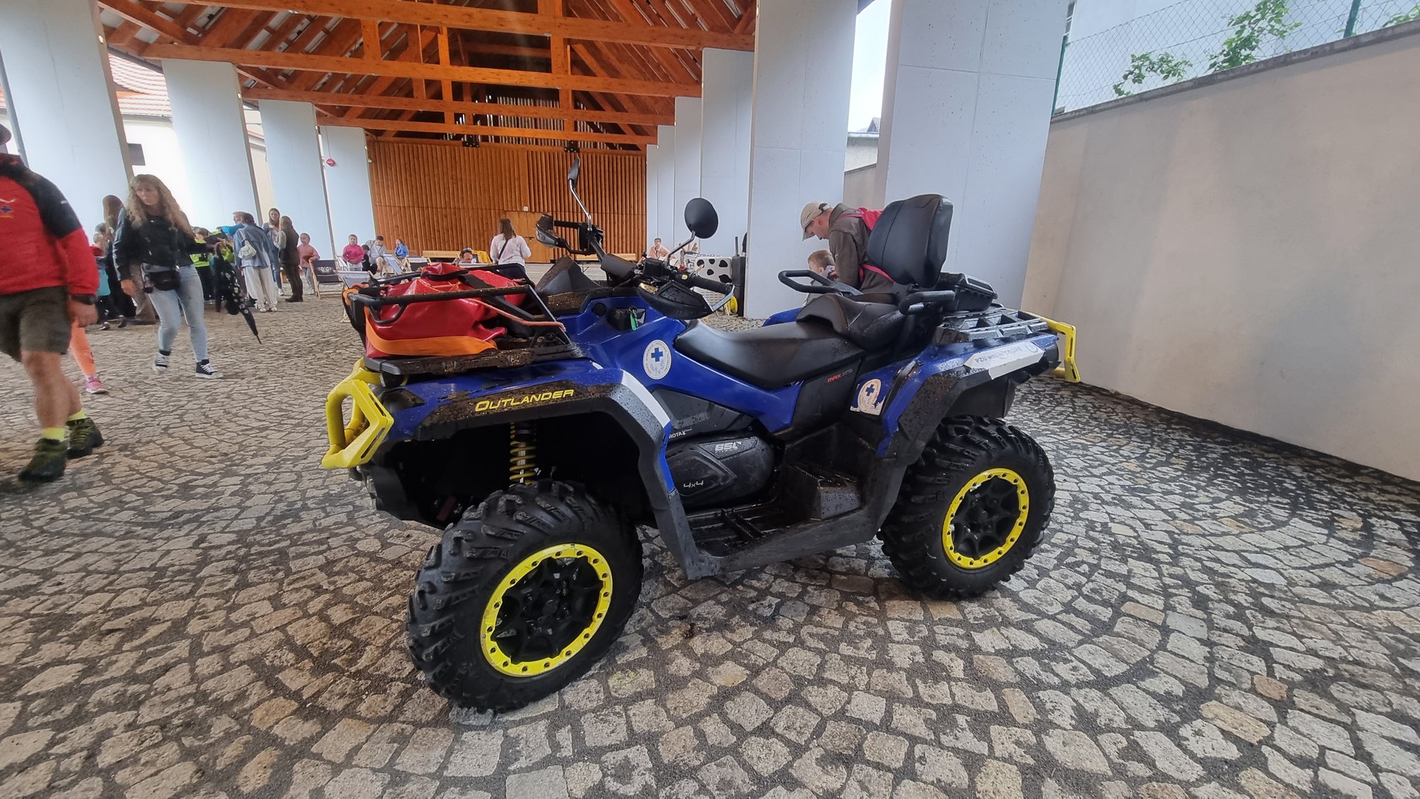 dzieci-z-ratownikami-gopr-125064