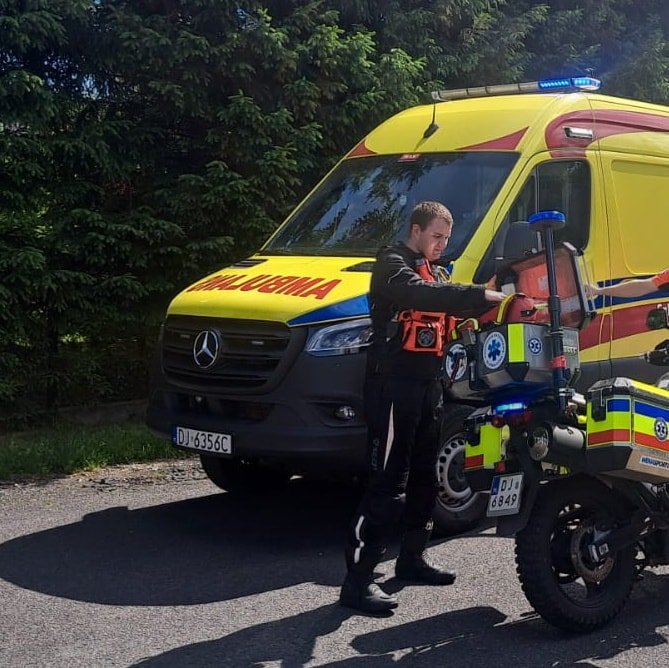 pracowity-maj-motoambulansu-125069