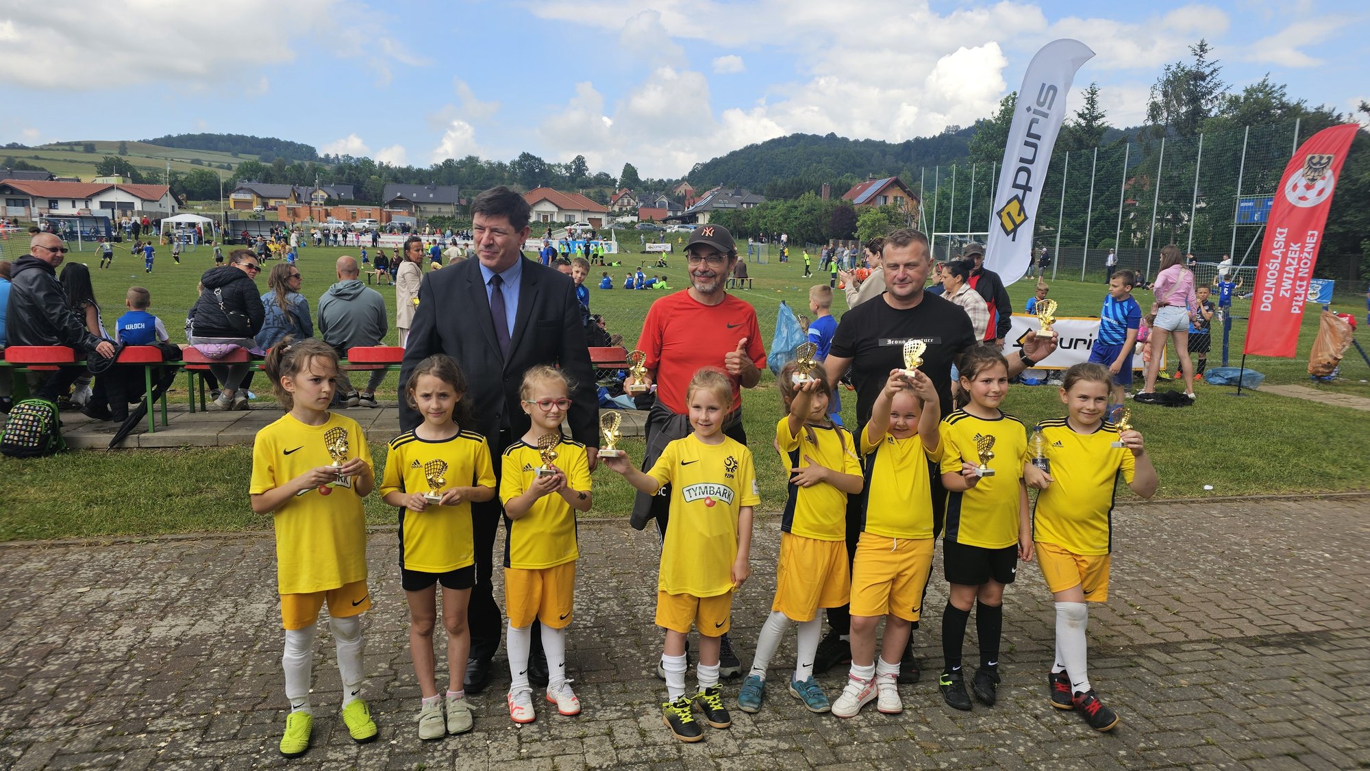 blisko-400-modych-adeptow-futbolu-na-starcie-125098