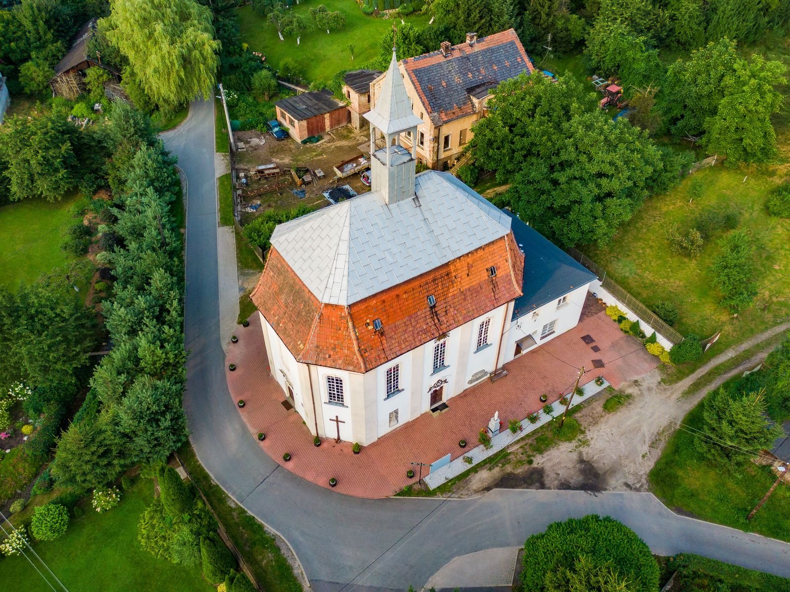przetarg-na-remont-koscielnego-dachu-125115