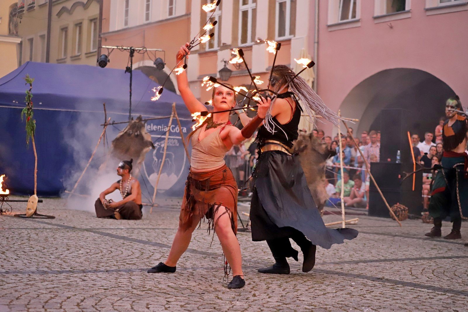 festiwal-teatrow-ulicznych-skromnie-czy-na-bogato-125128