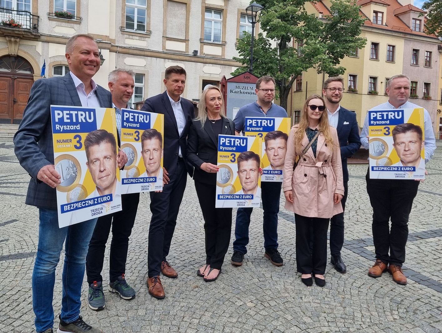 ryszard-petru-zacheca-do-przyjecia-euro-125178