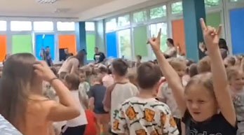 dzieci-skakay-i-szalay-mocne-granie-w-przedszkolu-125215