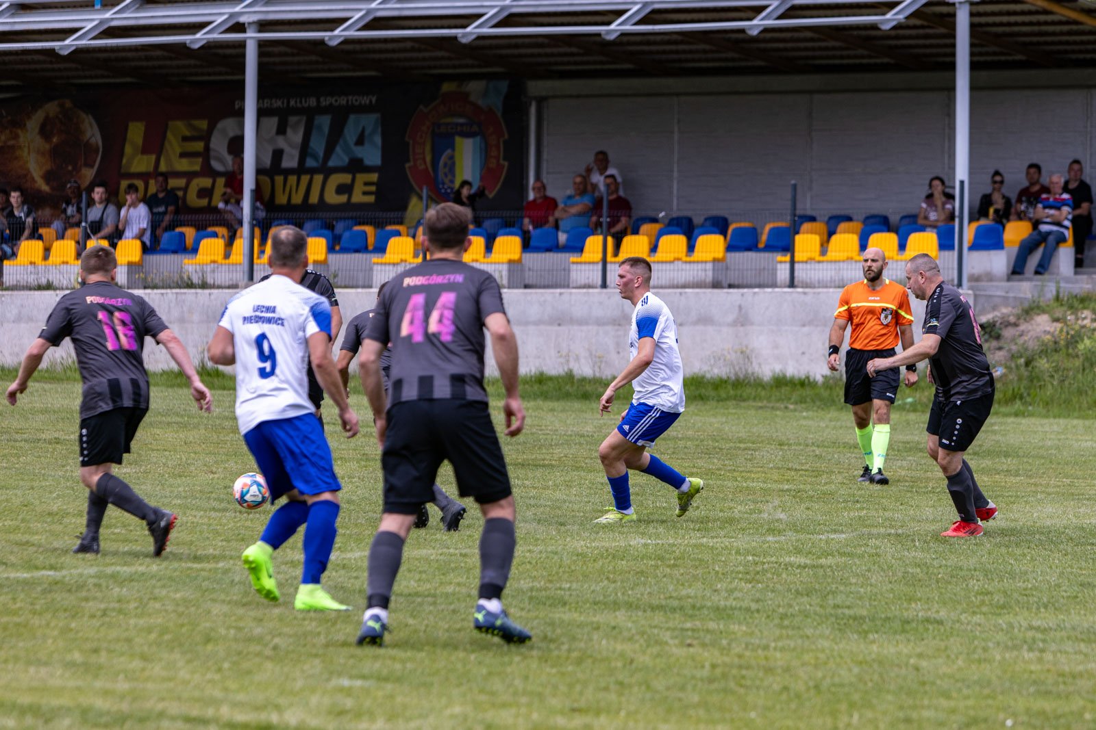 lechia-wywiazaa-sie-z-roli-faworyta-125237