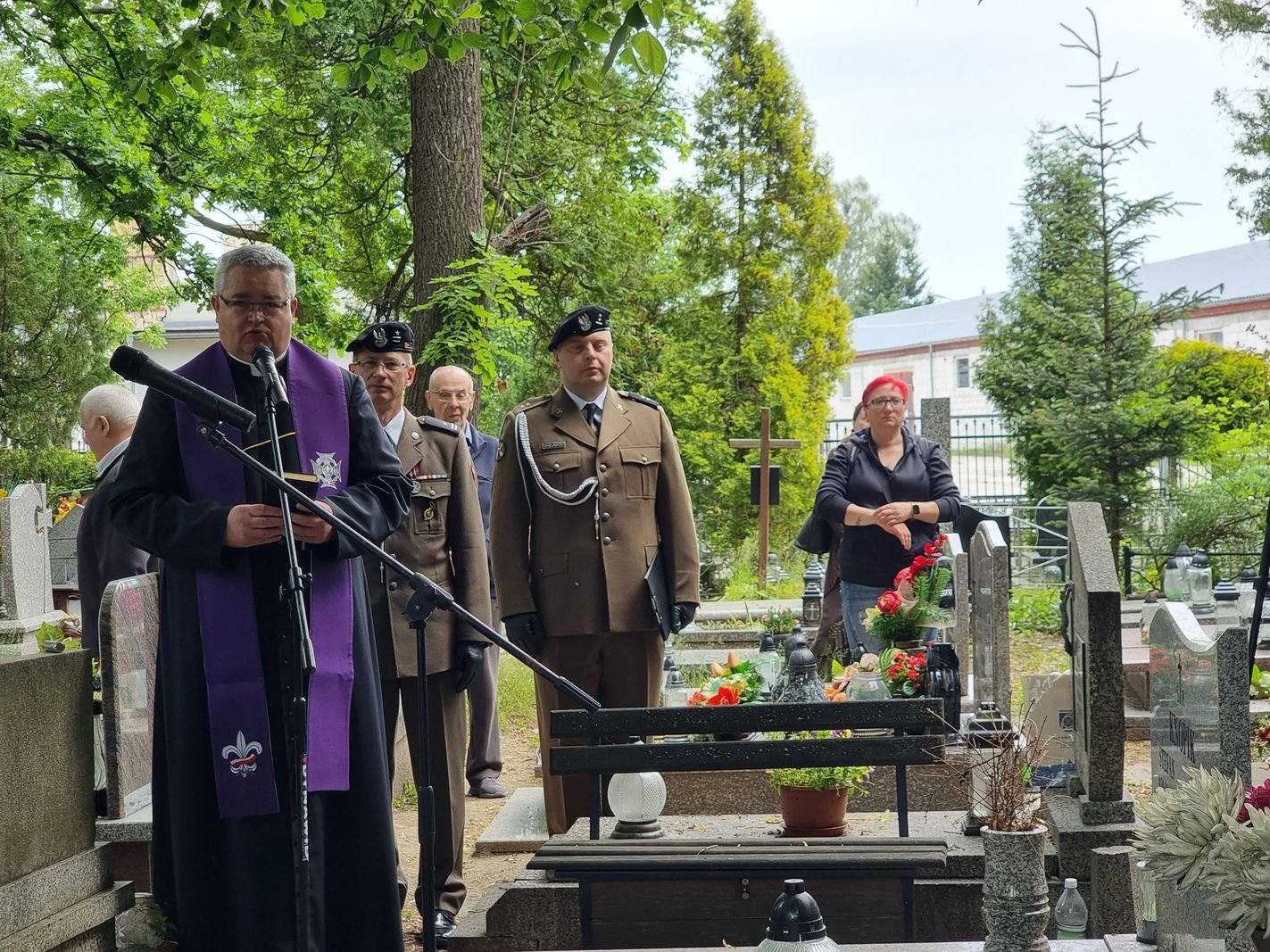 nowy-nagrobek-dla-bohatera-125258