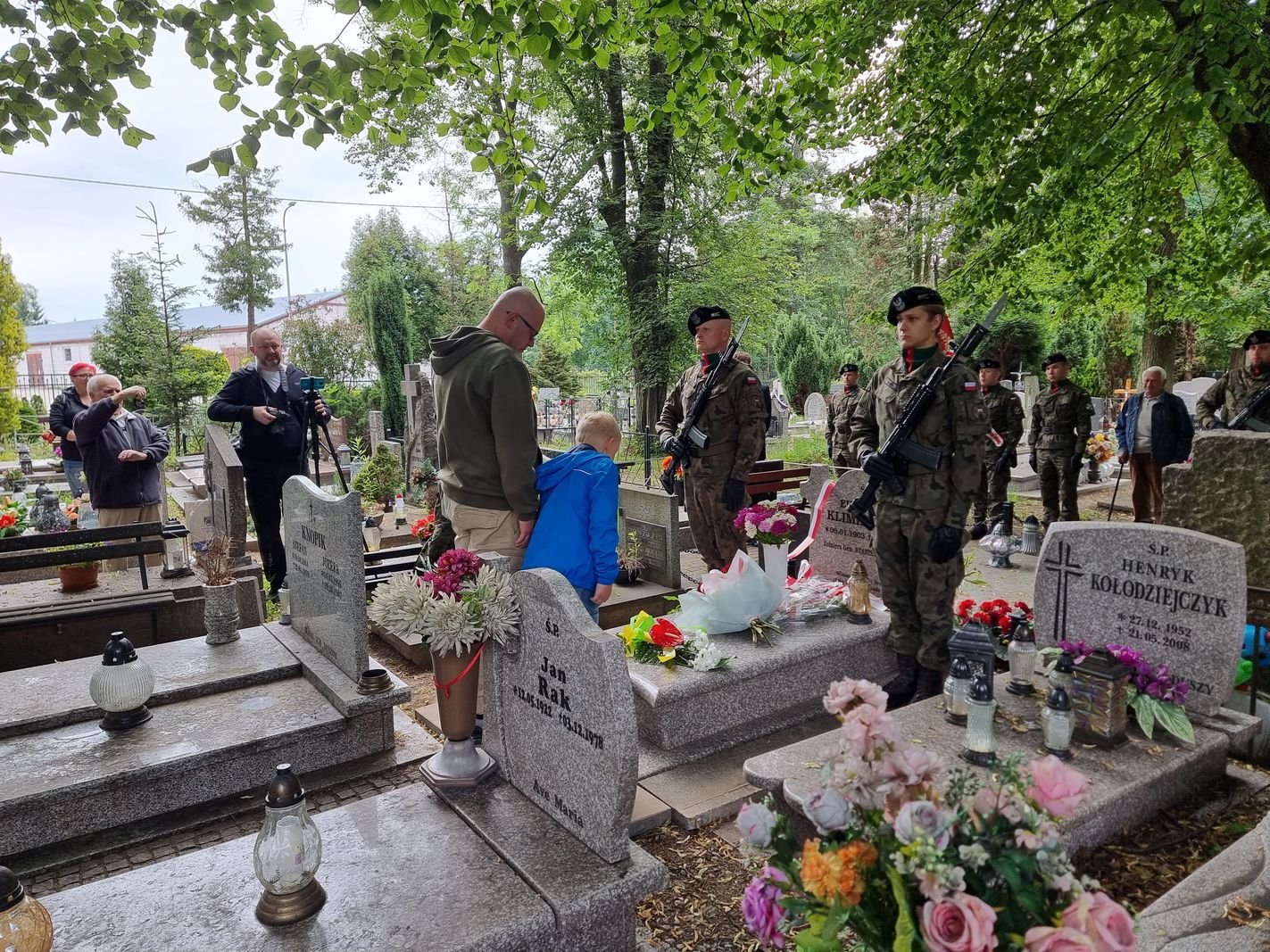 nowy-nagrobek-dla-bohatera-125258