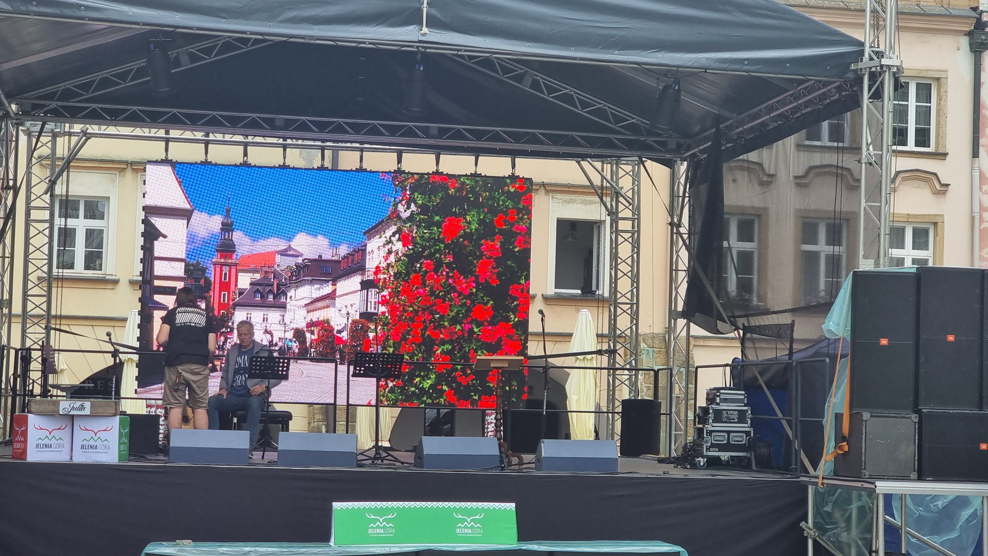 wina-na-placu-ratuszowym-125352