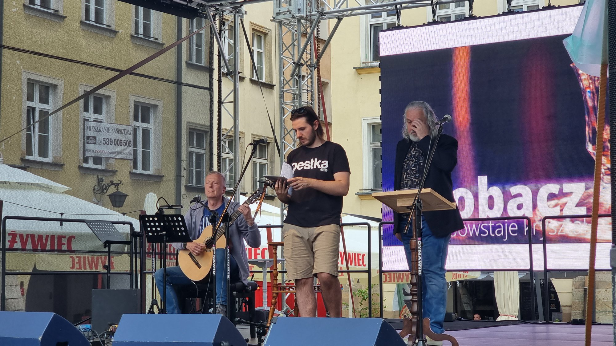 wina-na-placu-ratuszowym-125352