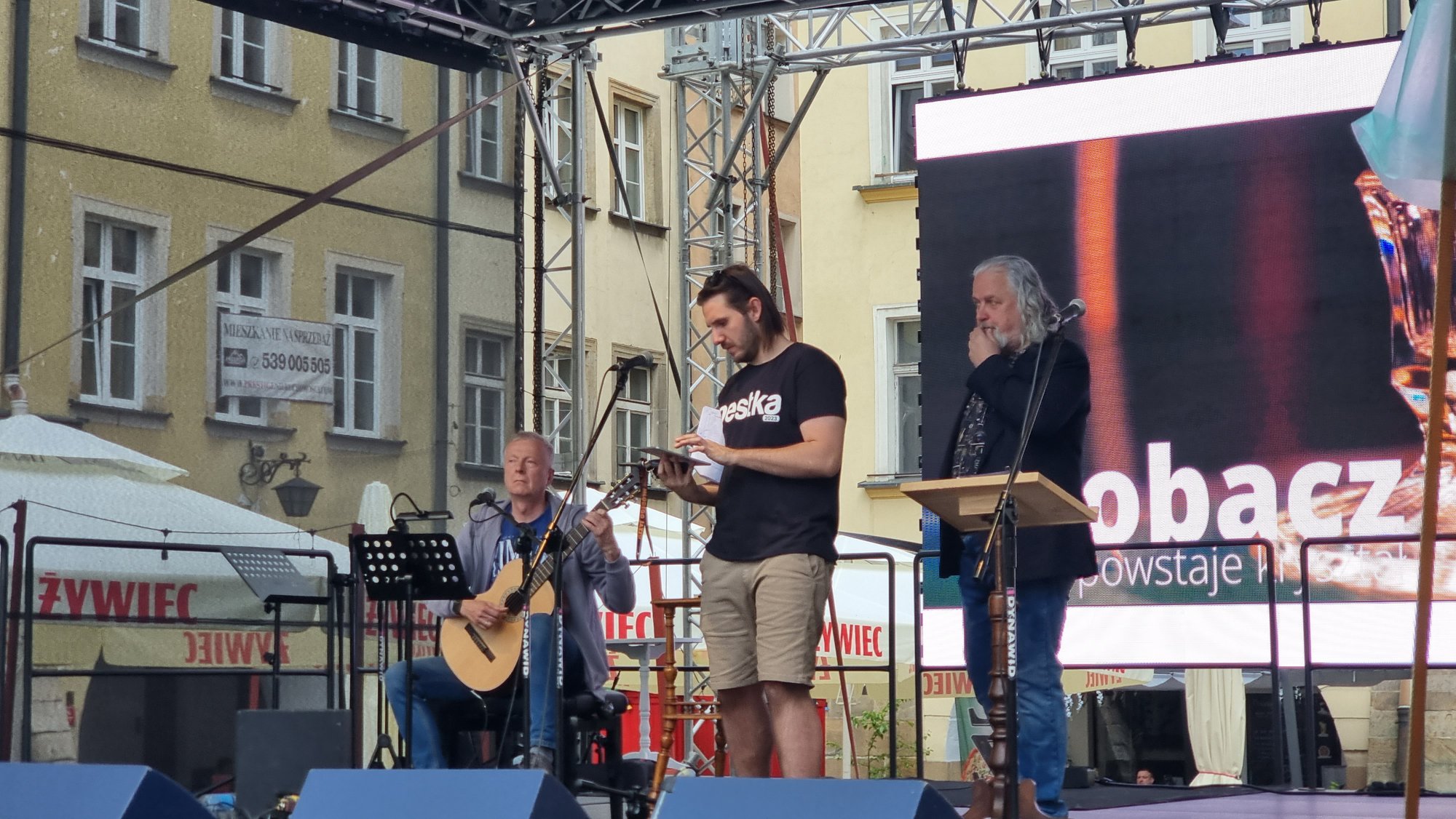 wina-na-placu-ratuszowym-125352