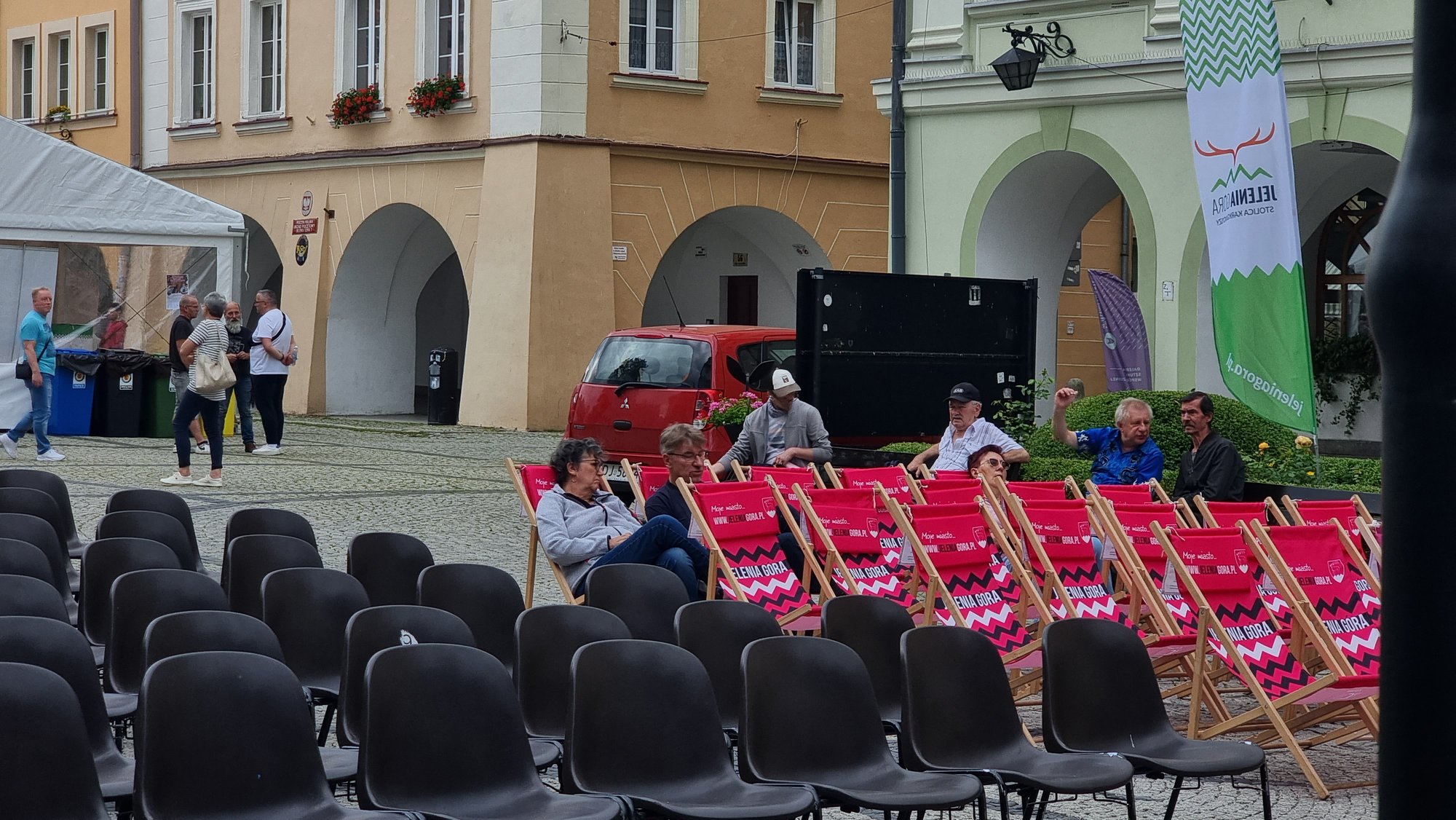 wina-na-placu-ratuszowym-125352