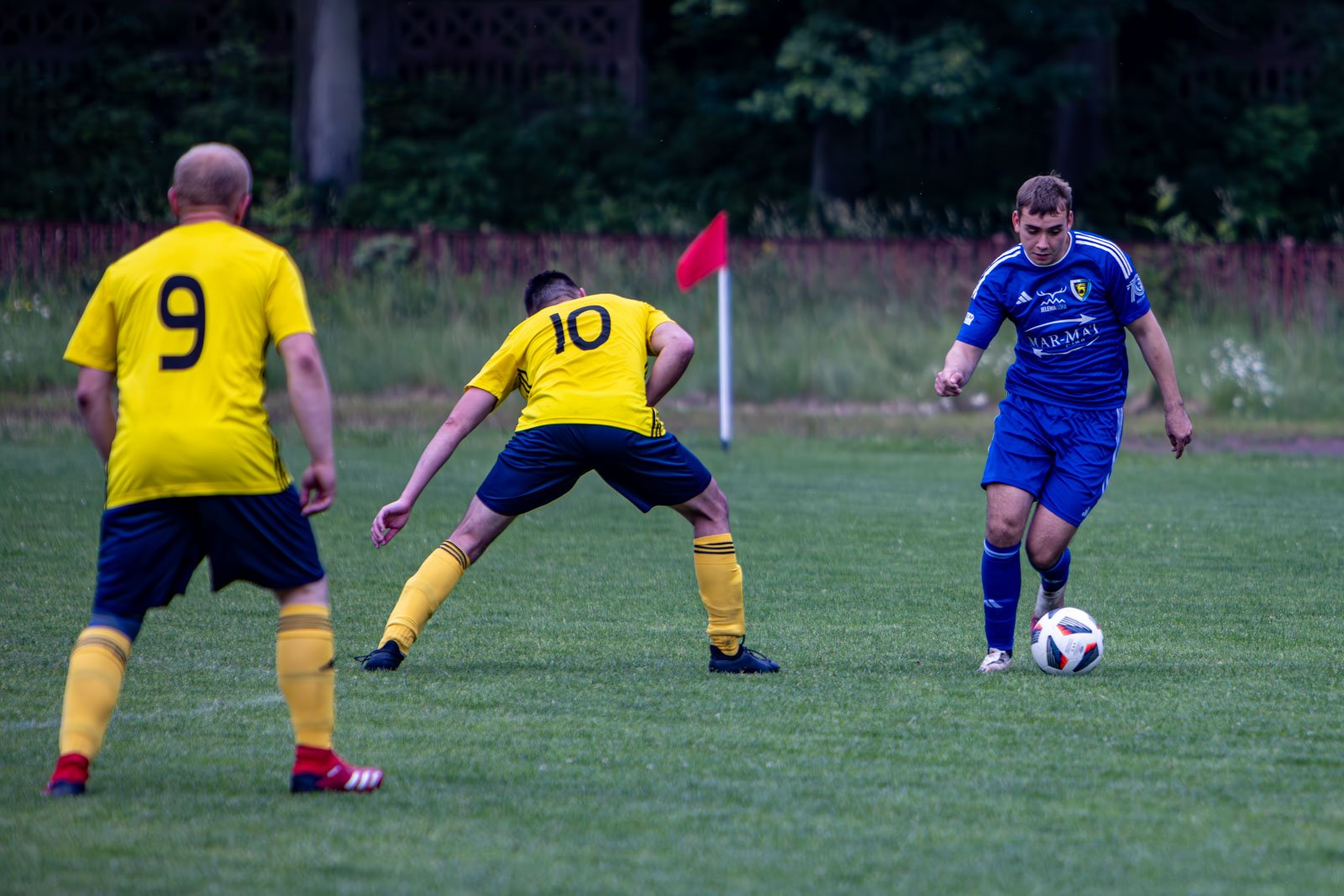 kuriozalny-gol-w-derbach-jeleniej-gory-125378