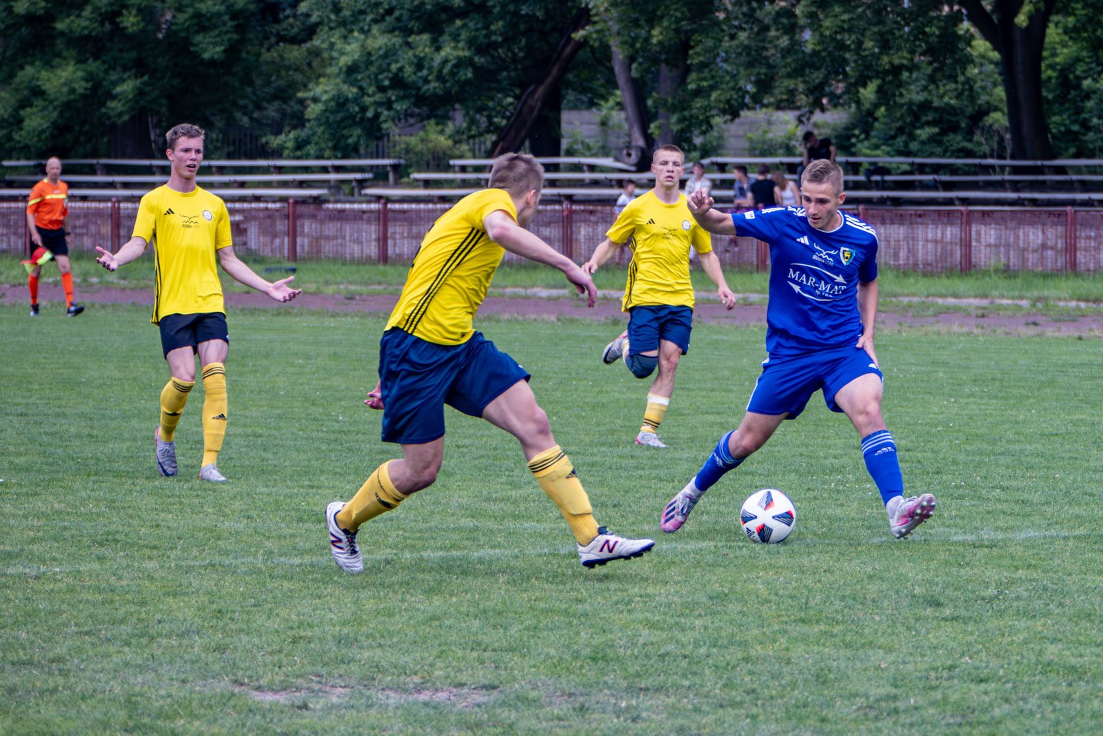 kuriozalny-gol-w-derbach-jeleniej-gory-125378