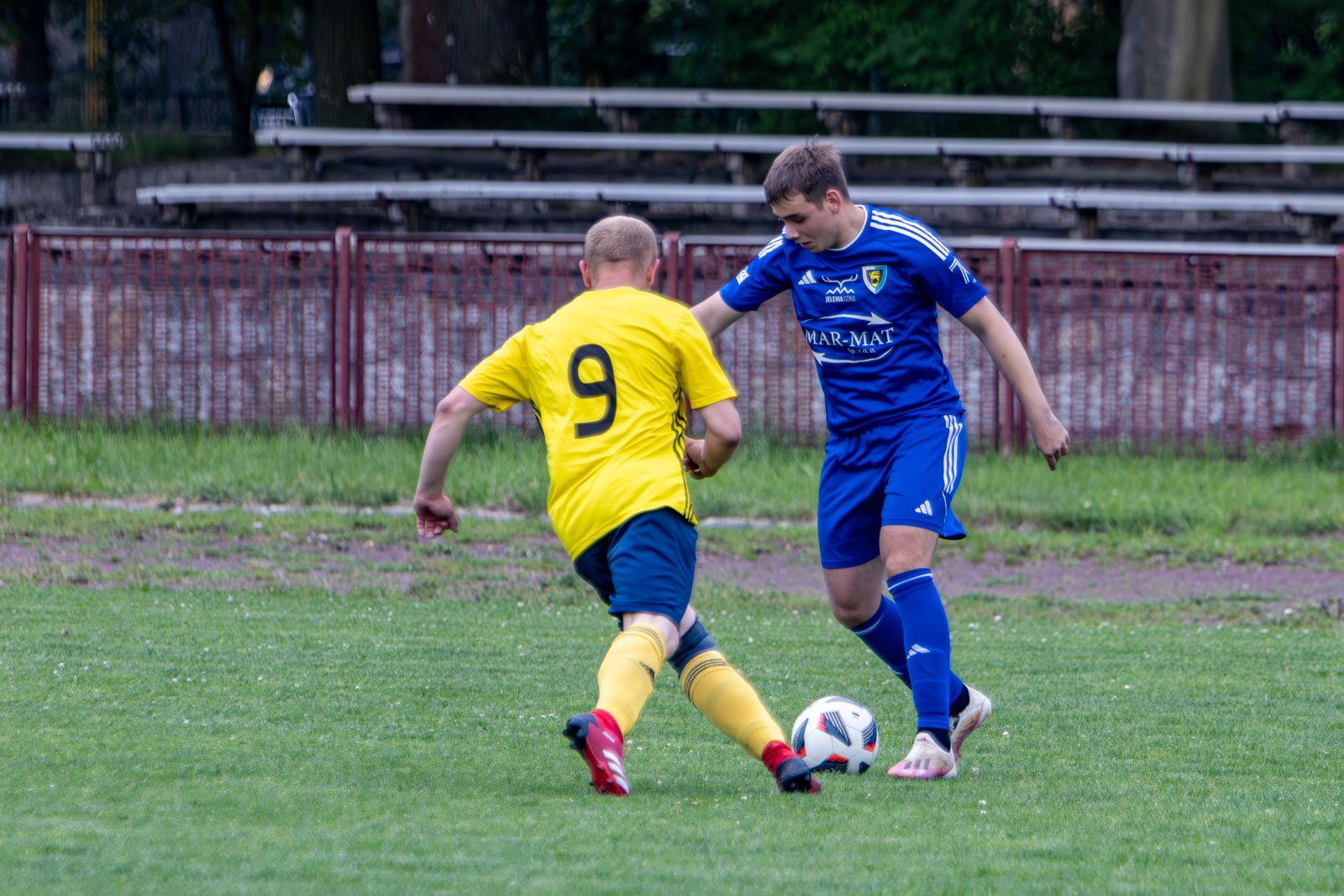 kuriozalny-gol-w-derbach-jeleniej-gory-125378