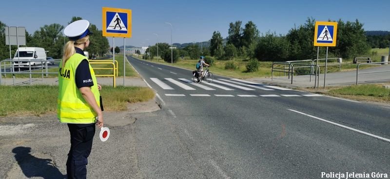 pieszy-na-drodze-bez-szans-125429