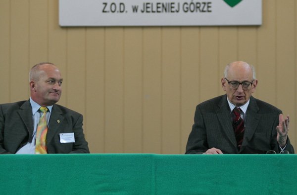 tumy-na-spotkaniu-z-prof-bartoszewskim-12547