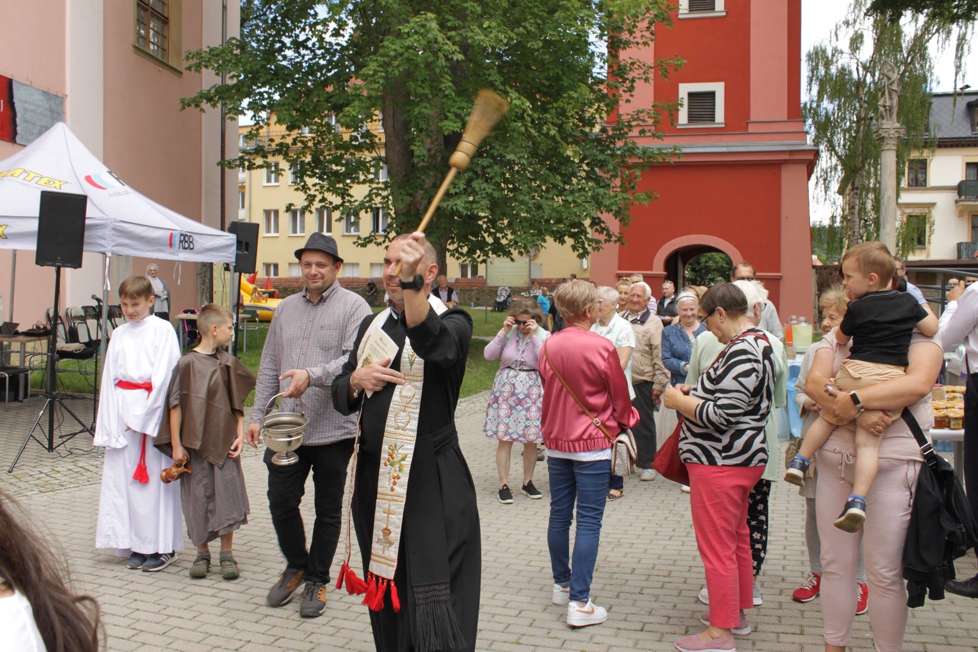 festyn-w-parafii-w-cieplicach-125509