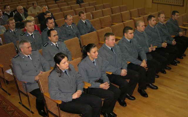 osmiu-nowych-policjantow-12555
