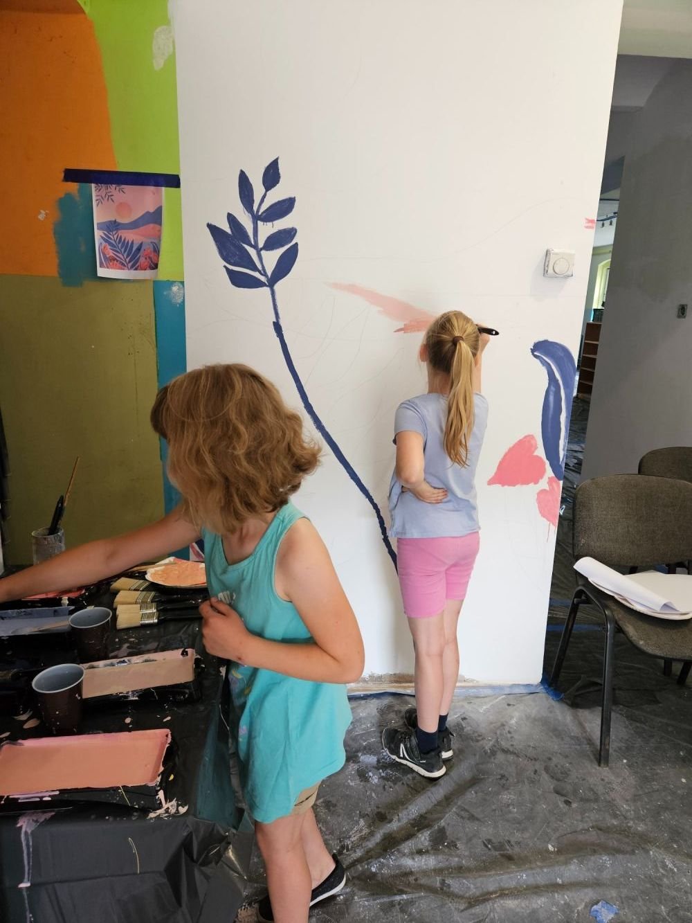 dzieci-maloway-mural-w-swietlicy-125571