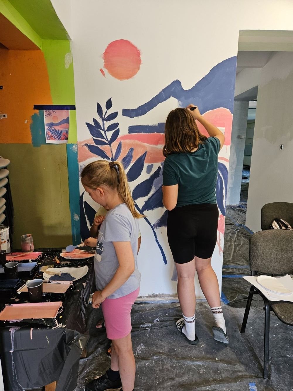 dzieci-maloway-mural-w-swietlicy-125571