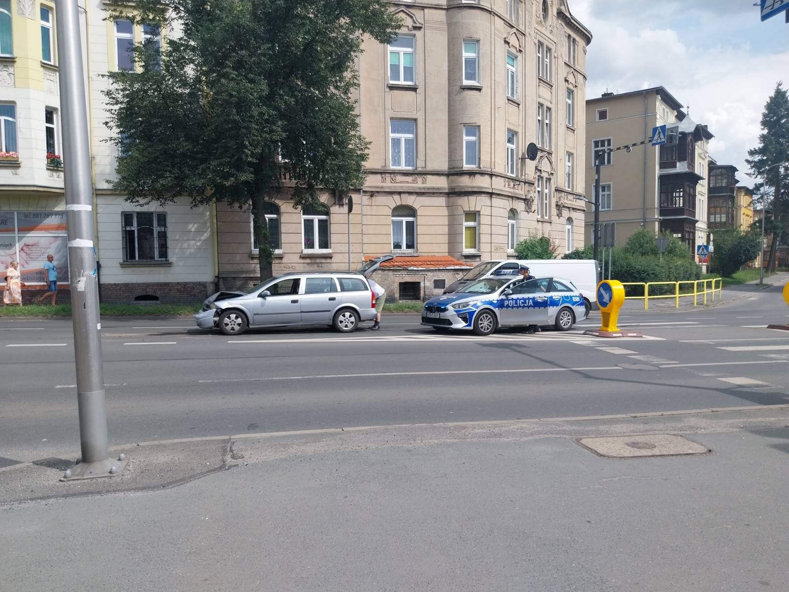 stuczka-przy-biedronce-125590