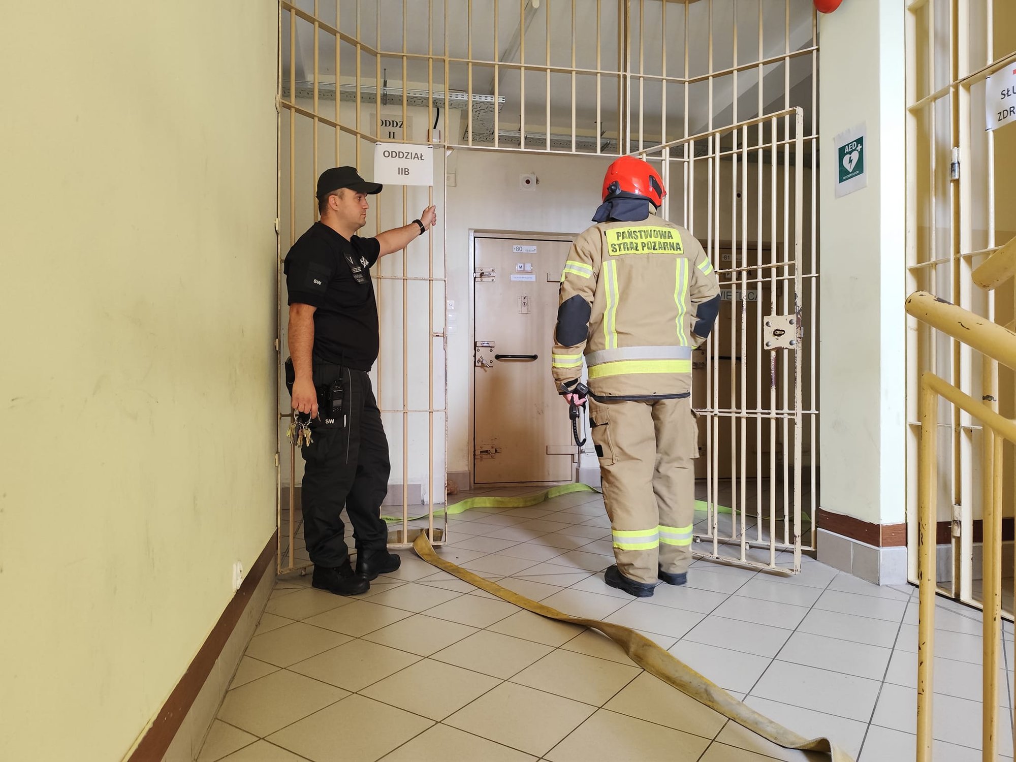 cwiczenia-strazakow-w-areszcie-125619