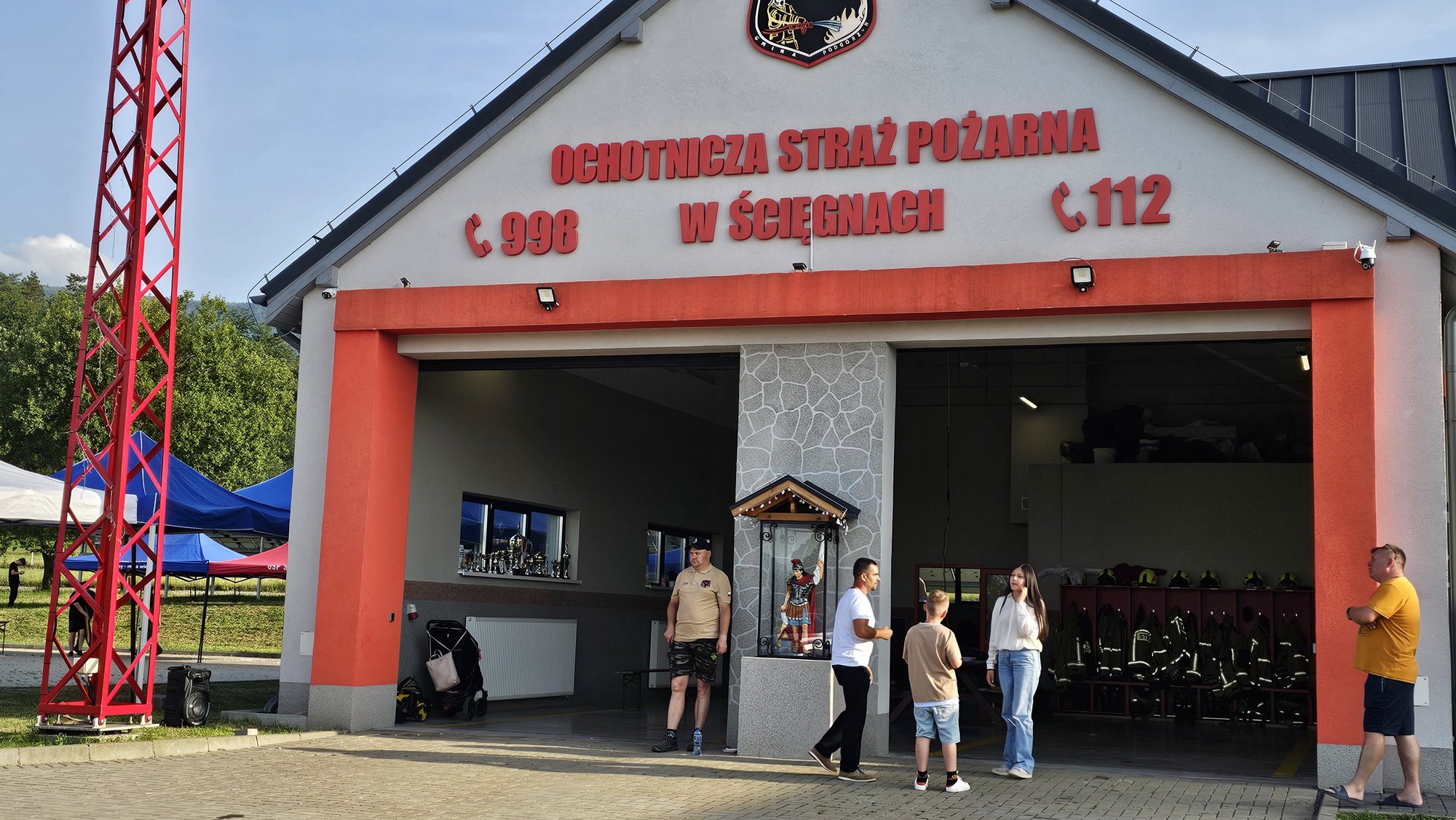 dobra-zabawa-u-strazakow-w-sciegnach-125650