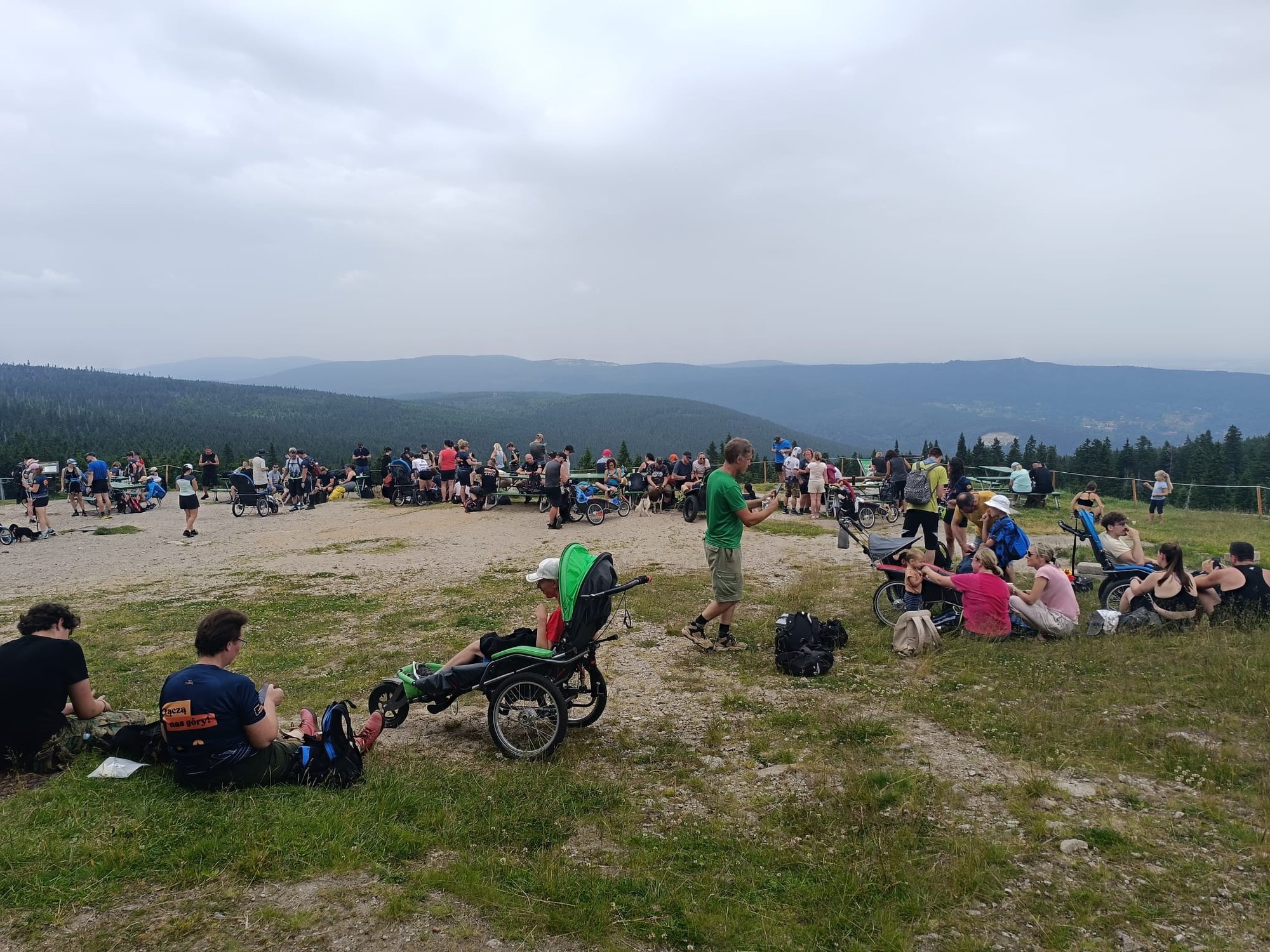 niepenosprawni-zdobyli-sniezne-koty-125683