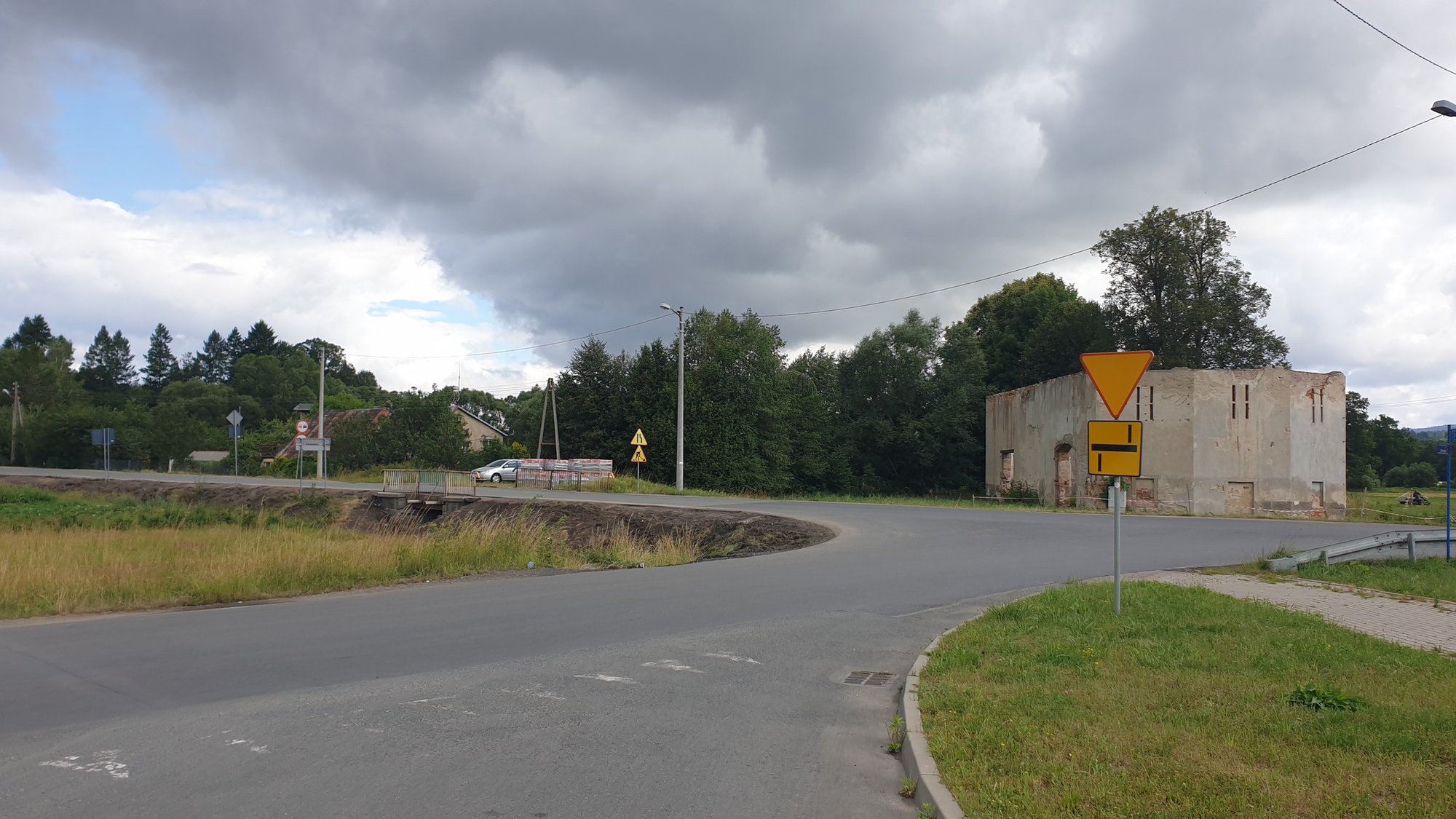 powiat-rozpocza-remont-drogi-125782