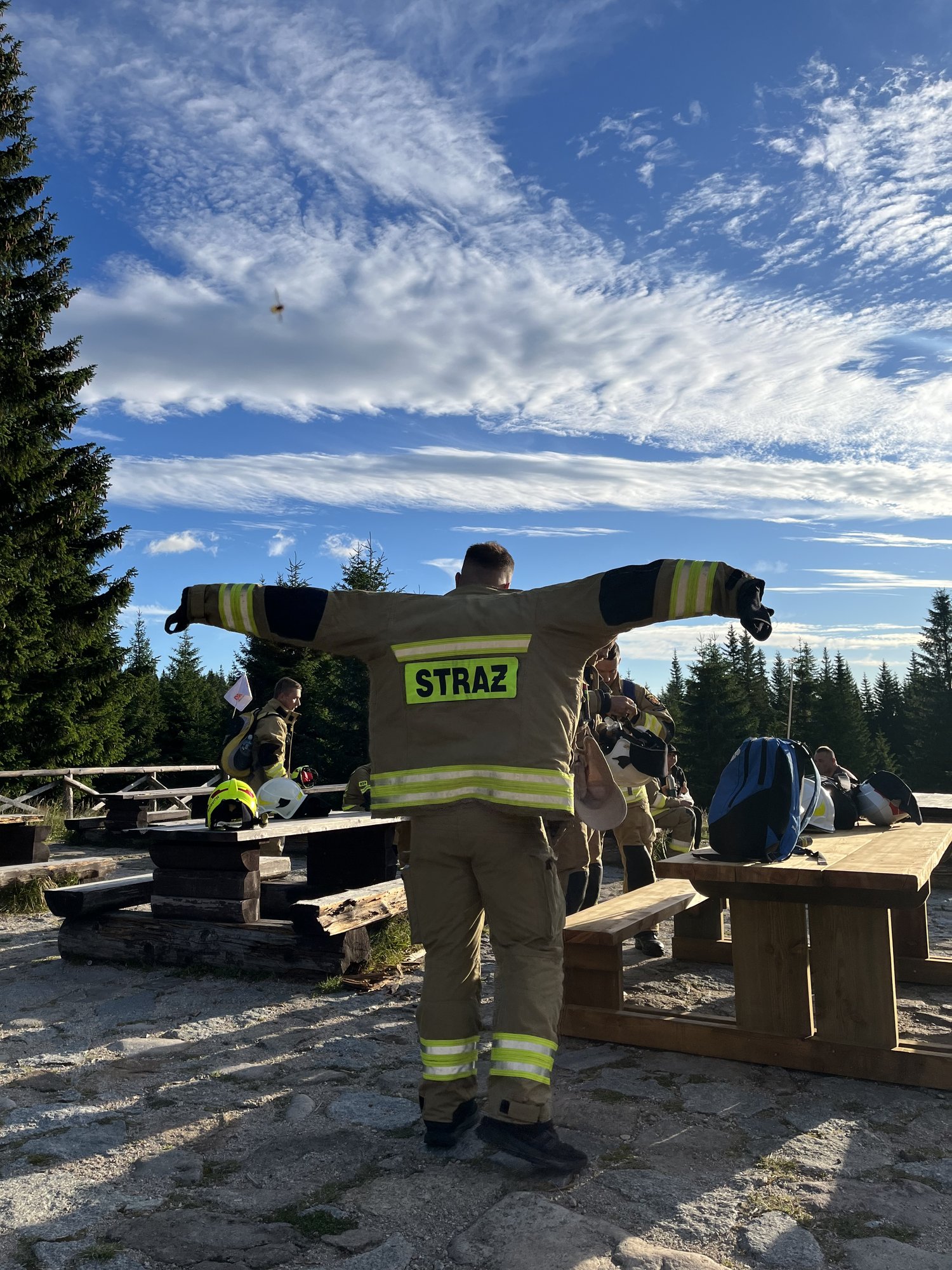 strazacy-wdrapali-sie-na-sniezke-125811