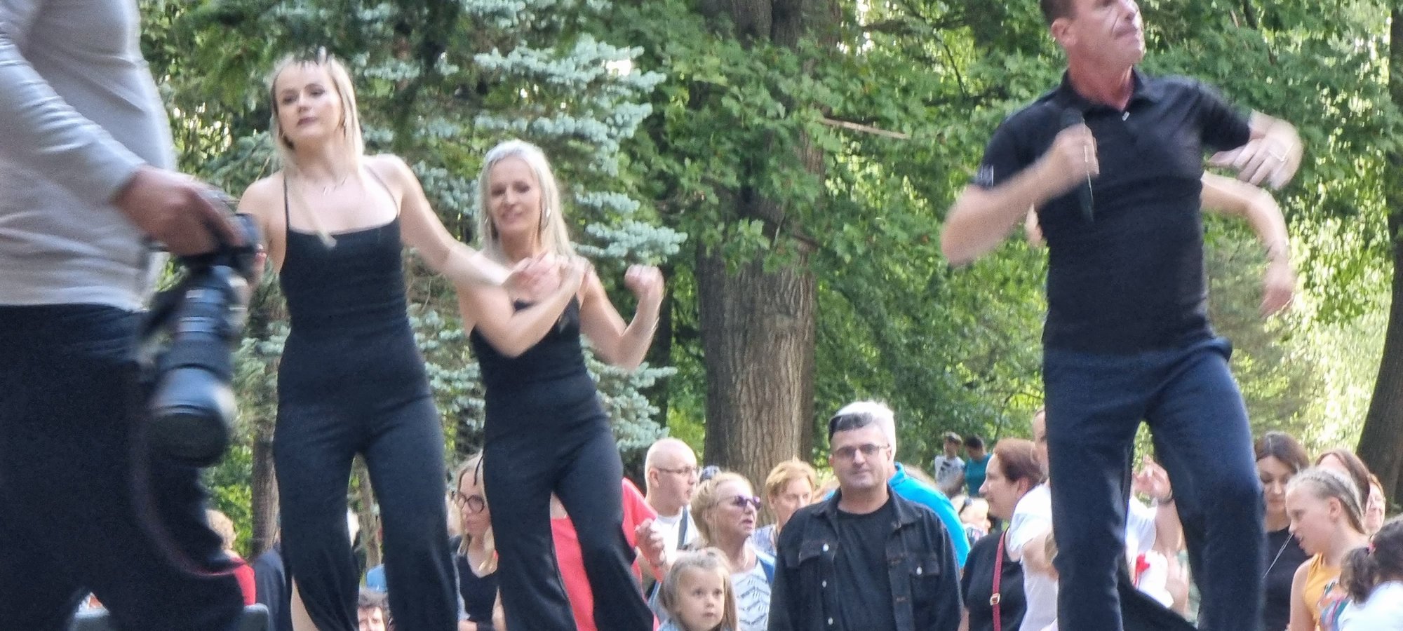 w-cieplicach-ucza-sie-tanczyc-125817