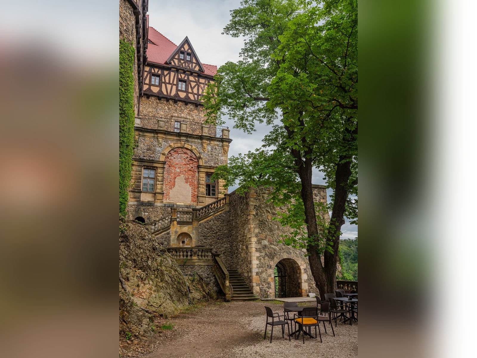 zamek-ksiaz-z-bliska-125845