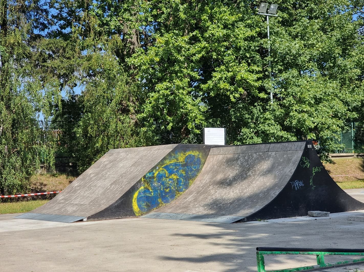 co-ze-skateparkiem-125868