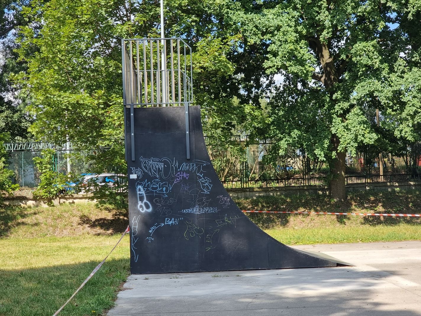 co-ze-skateparkiem-125868