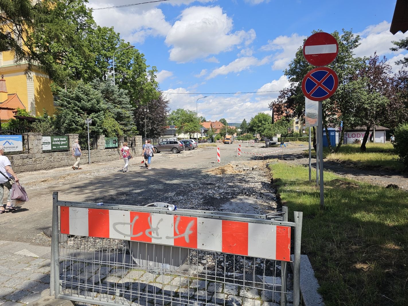 patne-parkowanie-w-cieplicach-125894