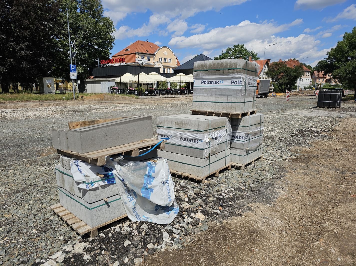 patne-parkowanie-w-cieplicach-125894