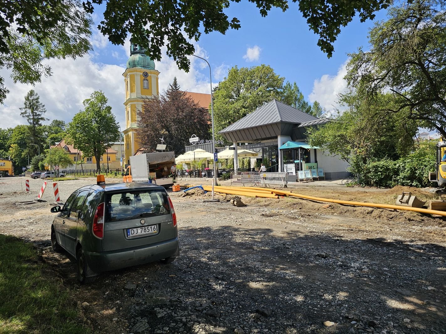 patne-parkowanie-w-cieplicach-125894