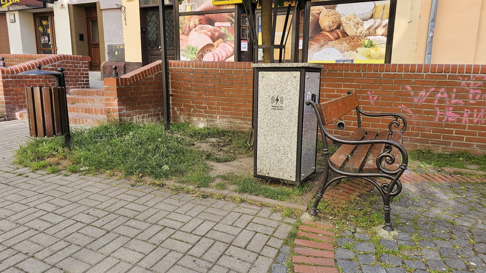 soneczne-adowarki-125900