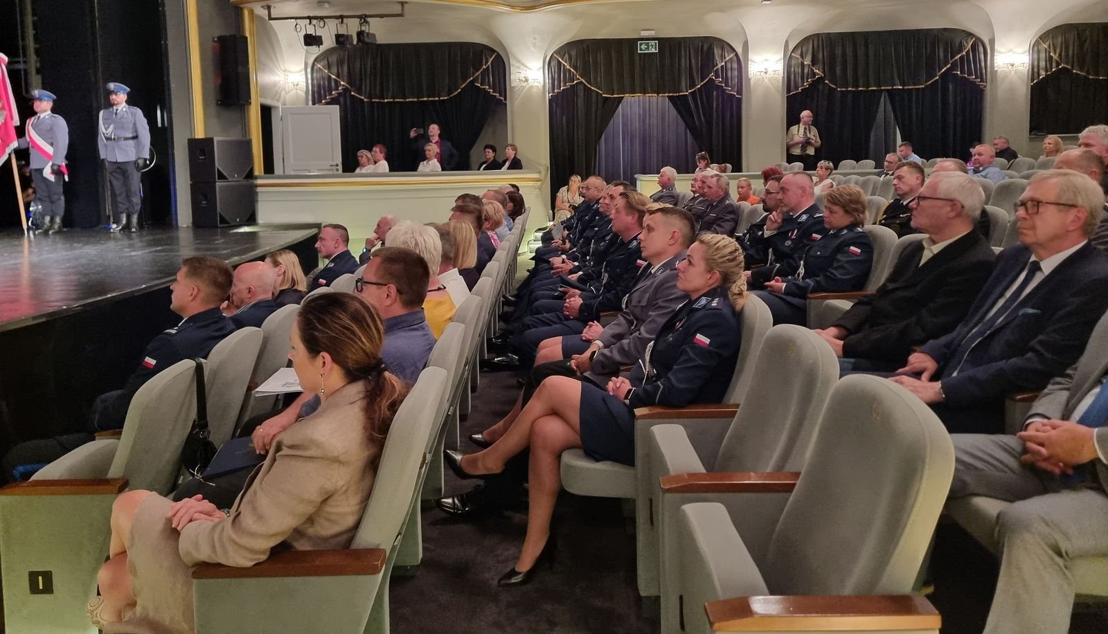swietowali-policjanci-125903