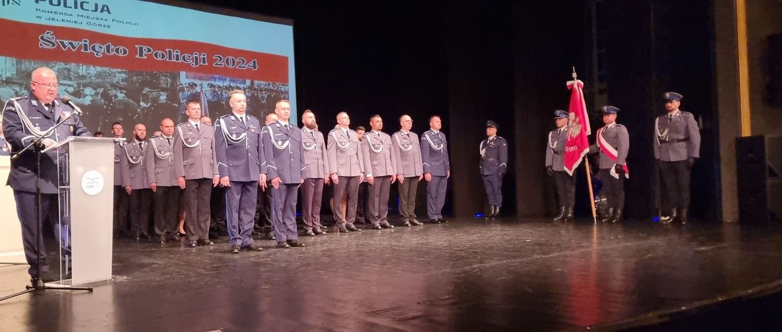 swietowali-policjanci-125903