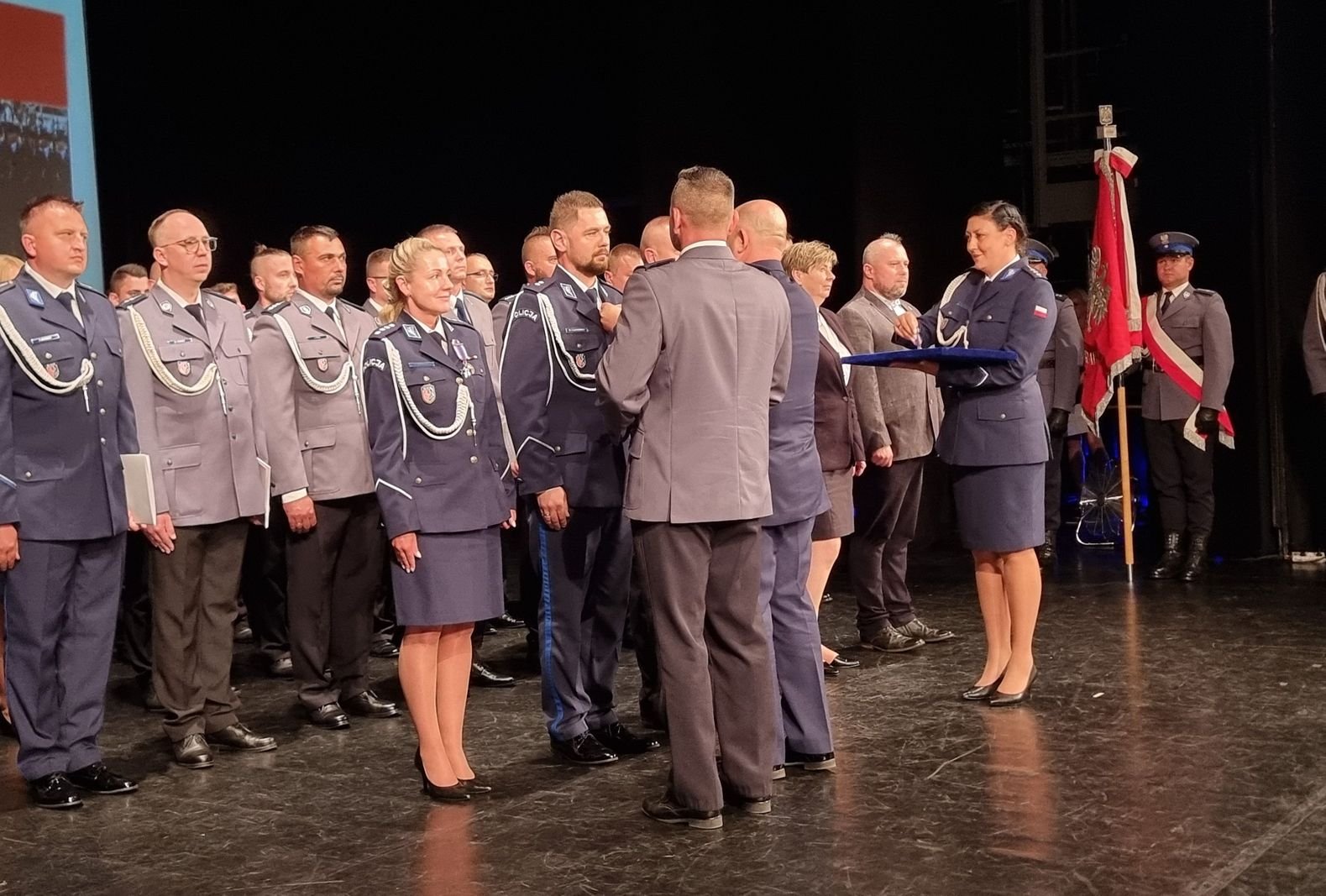 swietowali-policjanci-125903