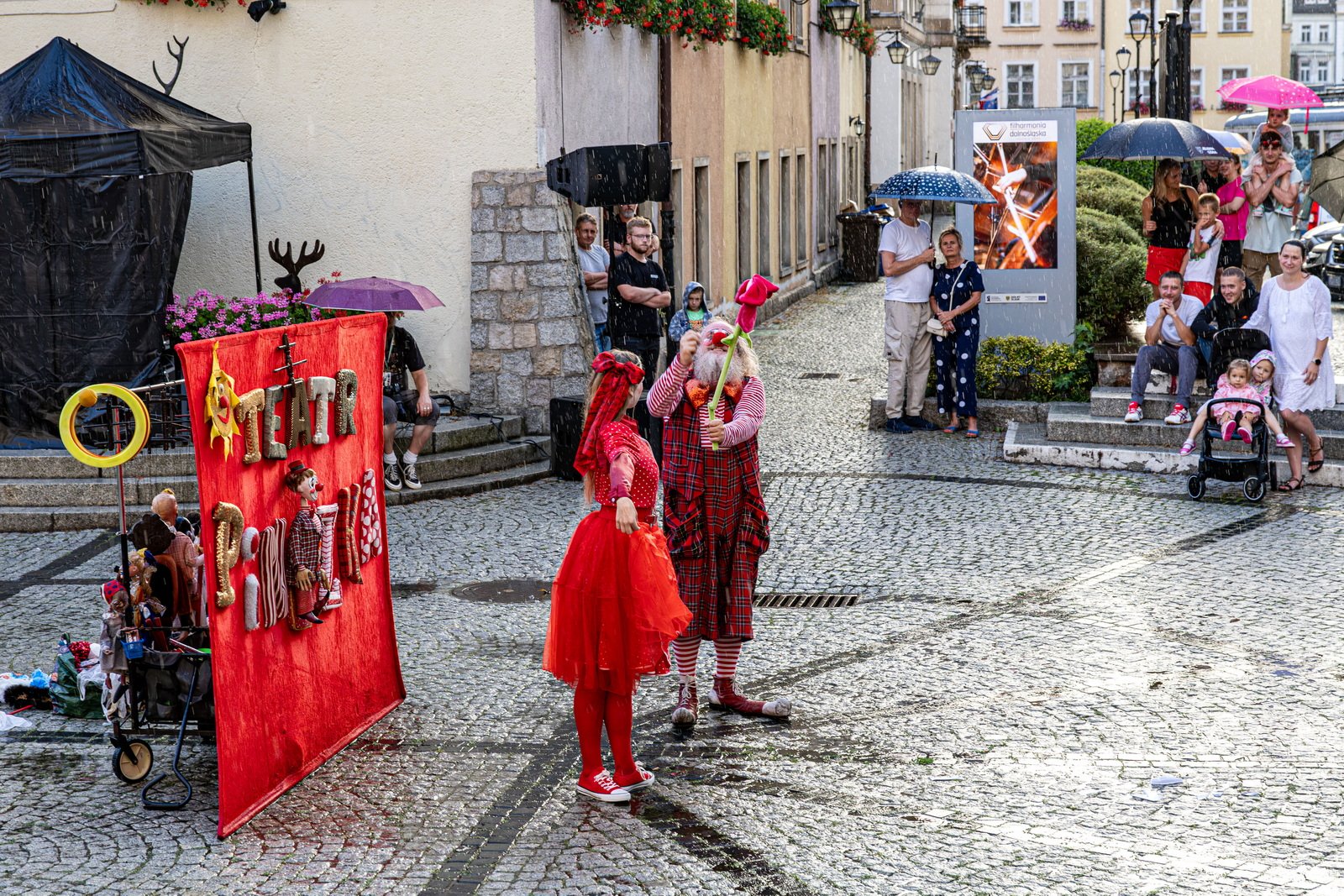 teatry-uliczne-czerwony-klaun-fotogaleria-125936