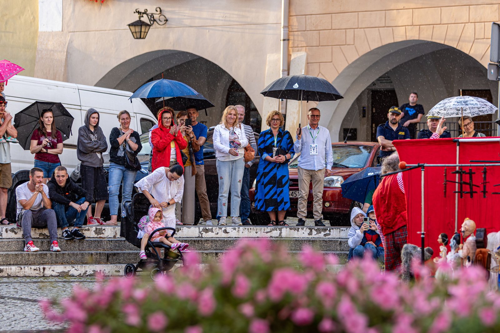 teatry-uliczne-czerwony-klaun-fotogaleria-125936