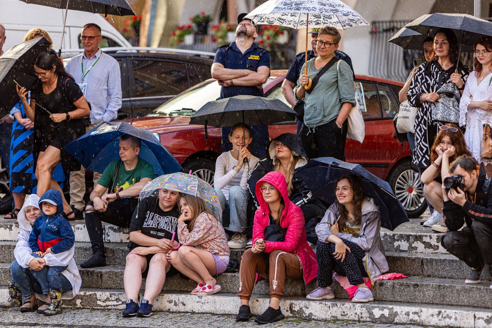 teatry-uliczne-czerwony-klaun-fotogaleria-125936